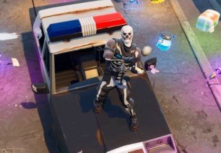 Из Fortnite убрали все полицейские машины