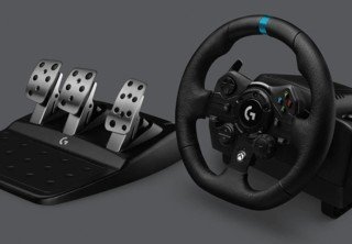 Представлен гоночный руль и педали Logitech G923