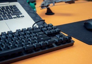 Рабоче-игровой комплект от Razer — мышка, коврик и клавиатура