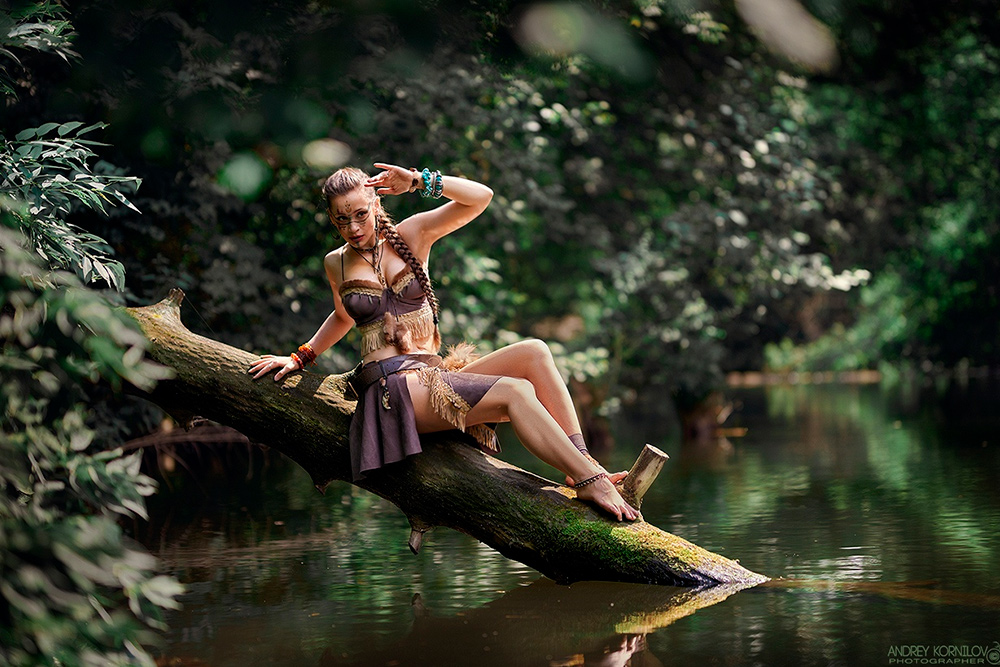 Правильный косплей — горячие фото девушки амазонки, Вампиреллы и Де Блан