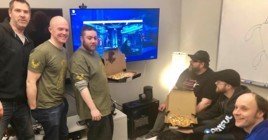 Разработчиков Halo закидали пиццами