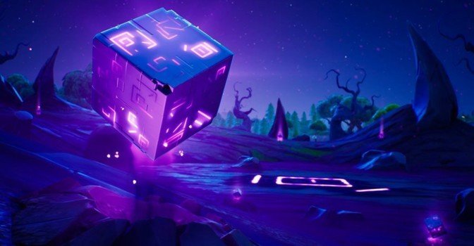 На кубе в Fortnite начали появляться трещины